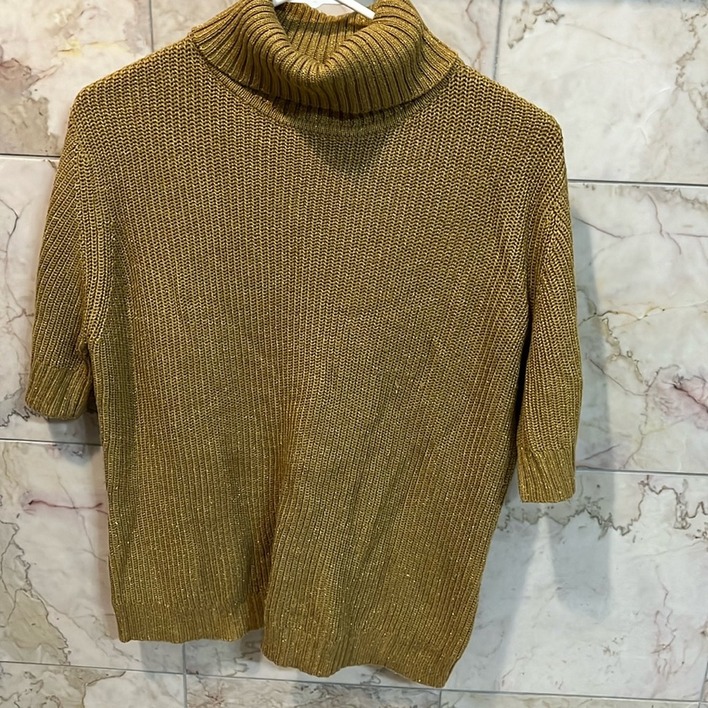 Kathie Lee collection top